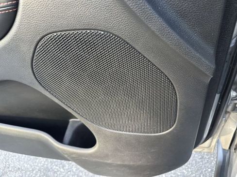 Used 2017 Jeep Grand Cherokee Laredo image 26