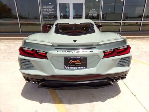 Used 2024 Chevrolet Corvette Stingray Premium Cpe w/ Z51 Performance Package RWD image 7