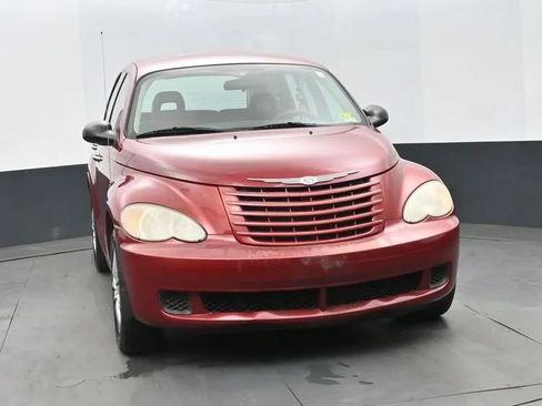 Used 2009 Chrysler PT Cruiser FWD image 3