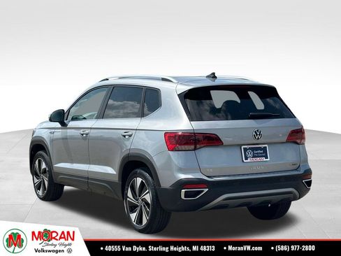 Used 2024 Volkswagen Taos SE AWD/4WD image 3