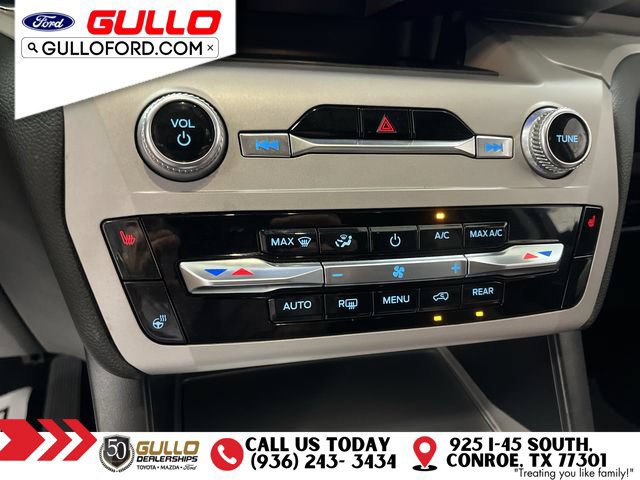 Used 2024 Ford Explorer XLT w/ Equipment Group 202A AWD/4WD image 26