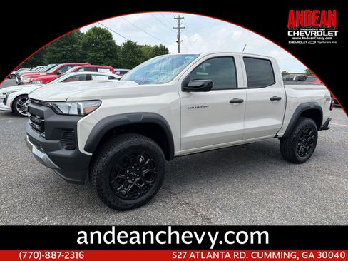 New 2026 Chevrolet Colorado Trail Boss AWD/4WD image 1