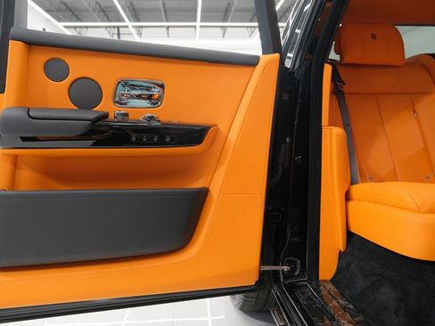 Used 2025 Rolls-Royce Phantom Sedan image 60