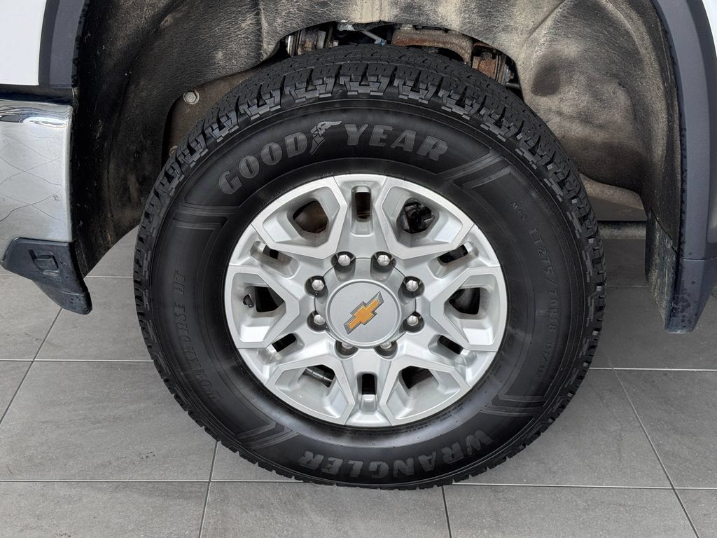 Certified 2024 Chevrolet Silverado 2500 LTZ AWD/4WD image 4