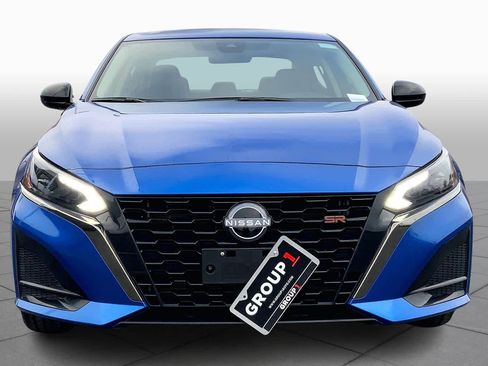 Used 2025 Nissan Altima 2.5 SR image 3