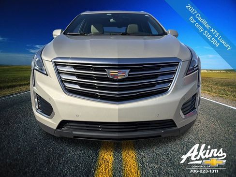 Used 2017 Cadillac XT5 Luxury w/ Driver Awareness Package image 3