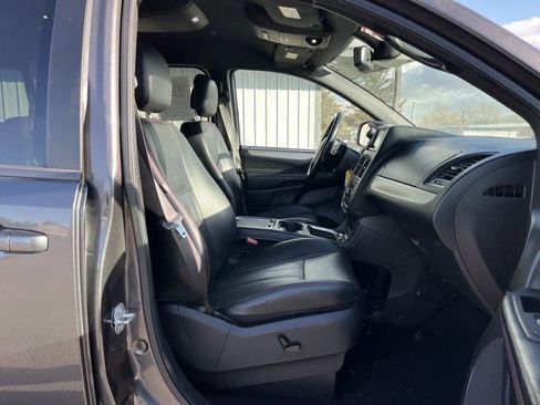 Used 2019 Dodge Grand Caravan GT image 33