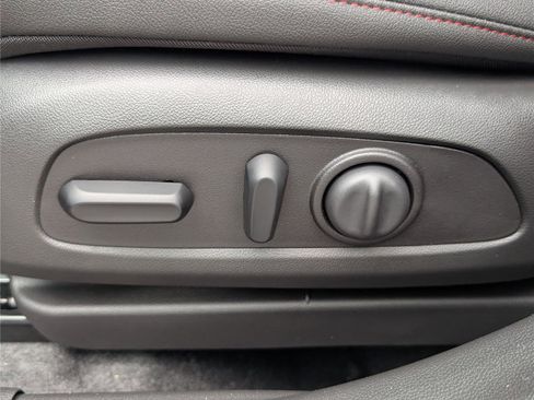 New 2026 Chevrolet Trax RS w/ Driver Confidence Package image 15