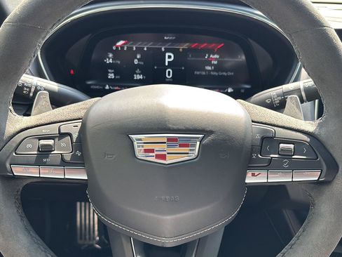 Used 2021 Cadillac CT5 V w/ Premium Package RWD image 19