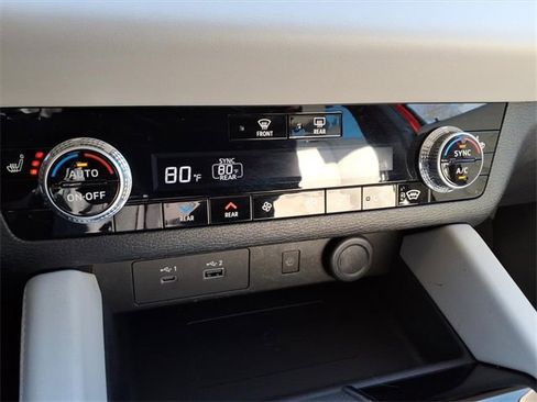 Used 2022 Mitsubishi Outlander SEL image 21