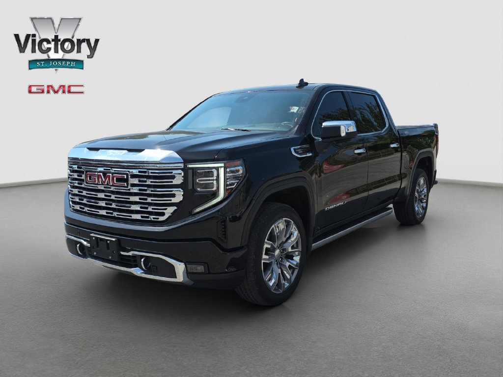 Used 2023 GMC Sierra 1500 Denali w/ Denali Reserve Package AWD/4WD image 3