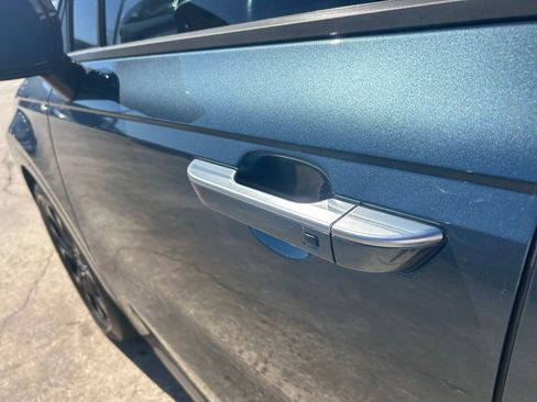 Used 2023 Kia Carnival SX Prestige image 27