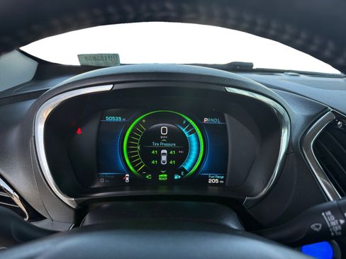 Used 2017 Chevrolet Volt Premier w/ Driver Confidence II Package FWD image 15