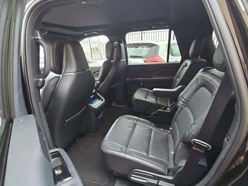 Used 2023 Lincoln Navigator Reserve image 7