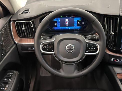 Used 2023 Volvo XC60 T8 Ultimate w/ Climate Package image 12