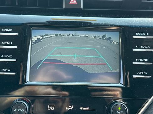 Used 2018 Toyota Camry SE w/ Moonroof Package FWD image 30