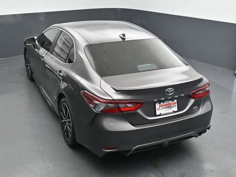 Used 2021 Toyota Camry SE FWD image 29