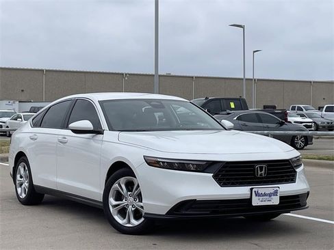 Certified 2025 Honda Accord LX image 2