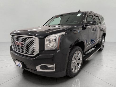 Used 2016 GMC Yukon Denali w/ Open Road Package AWD/4WD image 12