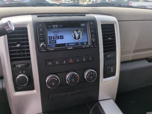 Used 2012 RAM 2500 SLT w/ Technology Group AWD/4WD image 17