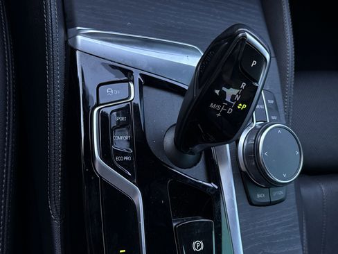 Used 2023 BMW 540i xDrive w/ M Sport Package image 22