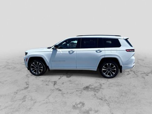 Used 2022 Jeep Grand Cherokee L Overland w/ Luxury Tech Group IV AWD/4WD image 5