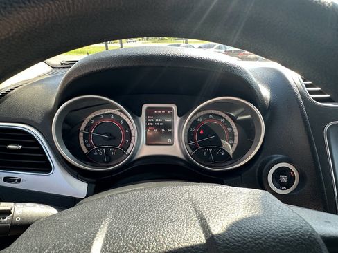 Used 2020 Dodge Journey SE FWD image 16