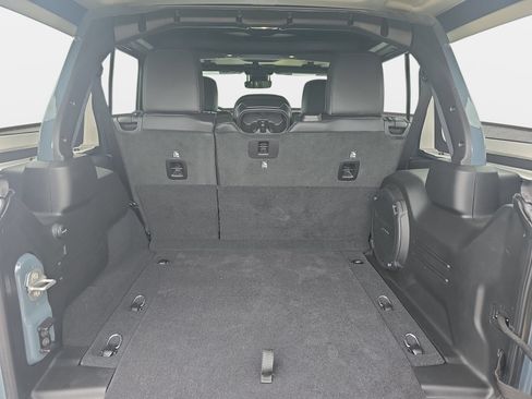 Used 2025 Jeep Wrangler Unlimited Rubicon 392 AWD/4WD image 12