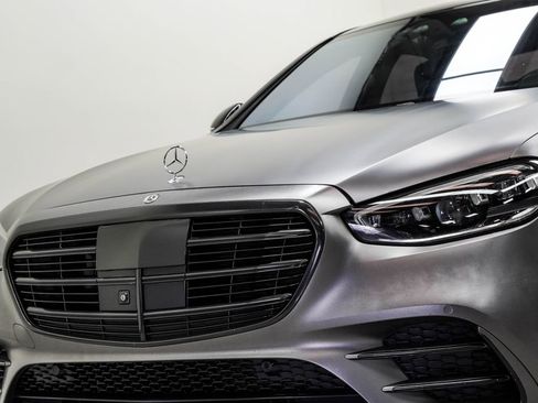 Used 2021 Mercedes-Benz S 580 4MATIC Sedan image 2