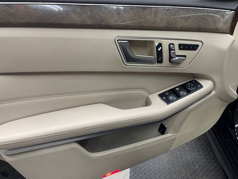 Used 2014 Mercedes-Benz E 350 Sport image 25