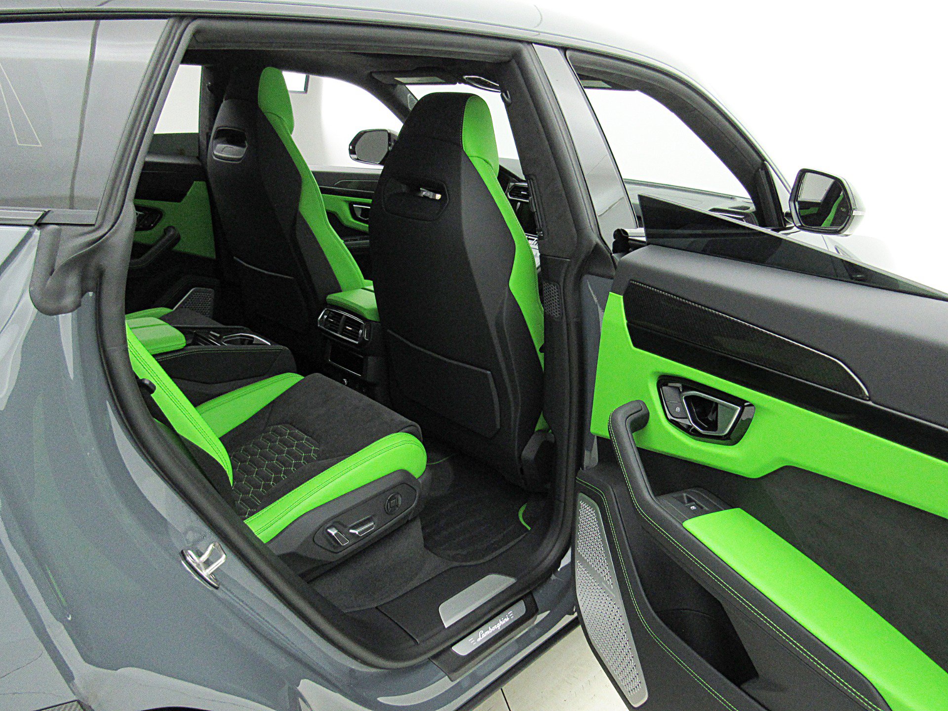 Used 2022 Lamborghini Urus AWD/4WD image 53
