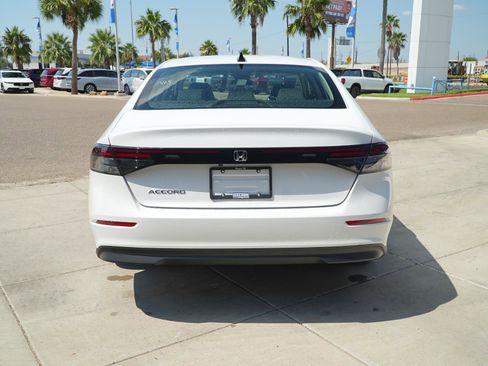New 2025 Honda Accord SE image 6