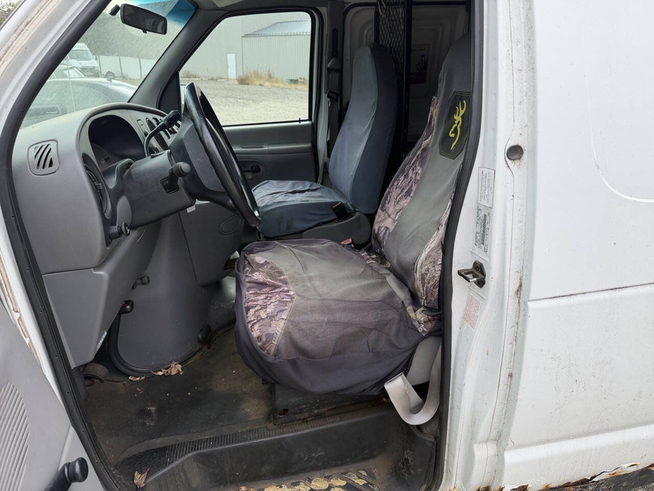 Used 1999 Ford E-350 and Econoline 350 Super Duty RWD image 19