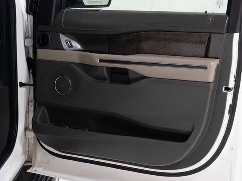 Used 2018 Ford Expedition Max Limited w/ Equipment Group 301A RWD image 20