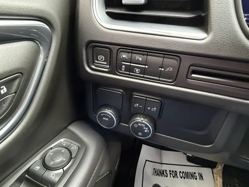 Used 2022 Chevrolet Suburban RST w/ Sport Performance Package RWD image 7