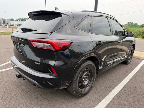 Used 2023 Ford Escape ST-Line Elite w/ Class II Trailer Tow Package AWD/4WD image 5