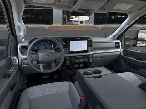 New 2026 Ford F250 XLT w/ XLT Premium Package AWD/4WD image 9