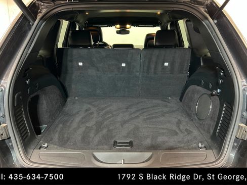 Used 2017 Jeep Grand Cherokee Altitude image 22