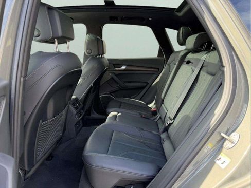 Certified 2025 Audi Q5 e Premium Plus w/ Premium Plus Package image 22