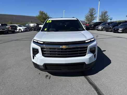 New 2026 Chevrolet Traverse LT AWD/4WD image 2