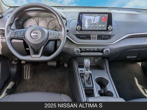 Certified 2025 Nissan Altima 2.5 S image 13