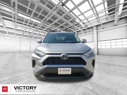 Used 2025 Toyota RAV4 XLE image 8