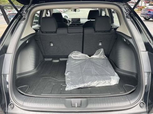 Used 2025 Honda HR-V LX image 8
