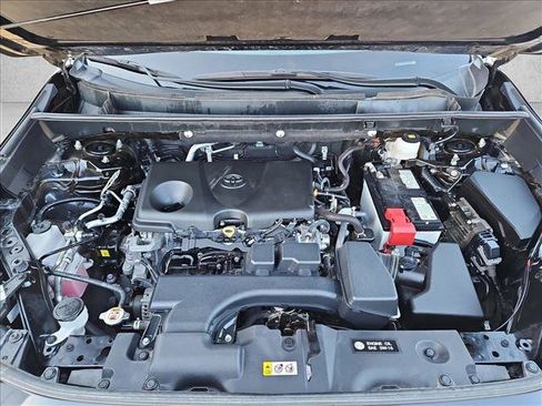 Used 2024 Toyota RAV4 XLE FWD image 28
