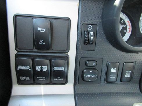 Used 2007 Toyota FJ Cruiser 4WD image 19