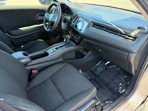 Used 2017 Honda HR-V EX image 28
