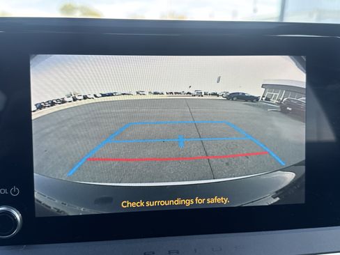 Used 2024 Toyota Prius XLE image 18