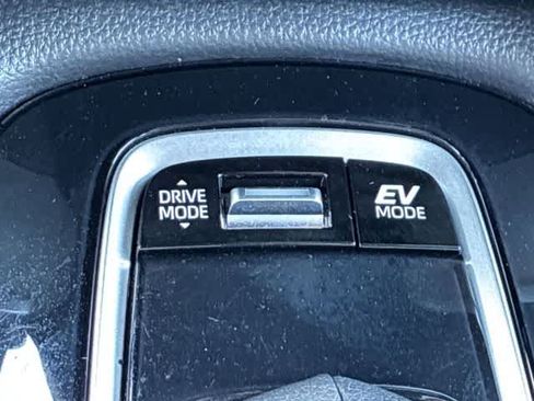 Used 2024 Toyota Corolla Cross AWD Hybrid image 39