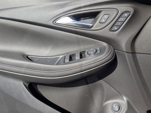 Used 2025 Buick Encore GX Avenir w/ Avenir Technology Package image 31