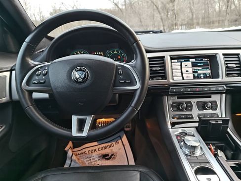 Used 2015 Jaguar XF Portfolio image 18